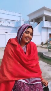 Kajal Raghwani Instagram - ❤️ love you all thank you for everything my friends 5 million times love you ☘️🧿❤️
