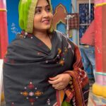 Kajal Raghwani Instagram - ☘️ Shooting 🎥 Cold 🥶 Rain 🌧️ sab ek sath 😝🤪