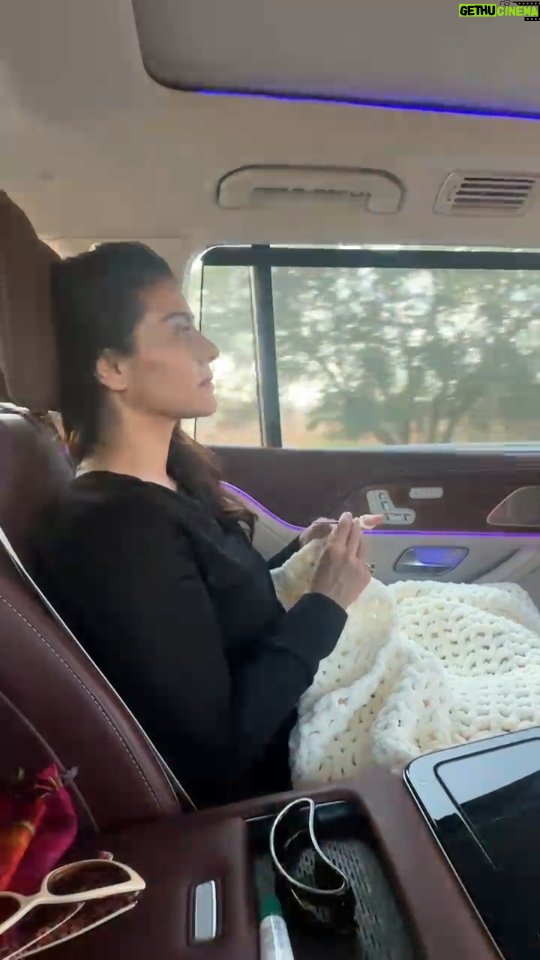 Kajol Instagram - #crocheting and backseat driving at the same time .. #longdrives #neverending #trafficsolutions #rihannasaidit #multitasking