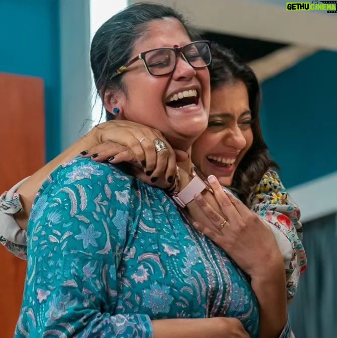 Kajol Instagram - #tribhanga was an experience in feminism and the #womensclub .. Loved working with all these women, talking about their viewpoints with them and laughing most of all. There are some jokes that only women get and we cracked all of them! @tanviazmiofficial @mipalkarofficial @renukash710 @adffilms #3yearsoftribhanga #movieanniversary