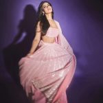 Kajol Instagram – Pretty in pink from the age of two till 20 .. still loving it!💕🔴
Thank u MM 😜

#ootd #prettyinpink #pinkoutfit #muahsalon