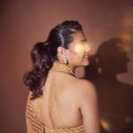 Kajol Instagram – Just a girl standing in front of her wardrobe, asking for more gold. 💁‍♀️🌟

#ootd #drapedingold #sparkleandshine #yehdilmangemore