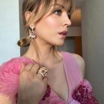 Kaley Cuoco Instagram - Thank you @dolcegabbana for dreamiest bubblegum punk rock ballerina dress!!💕💕 I love my glam squad! @bradgoreski @daniela_viviana @jamiemakeup @christinesymondshair 💋 and the dreamiest date of all time @tommypelphrey 🥹 also the jewels omg @boucheron 💎