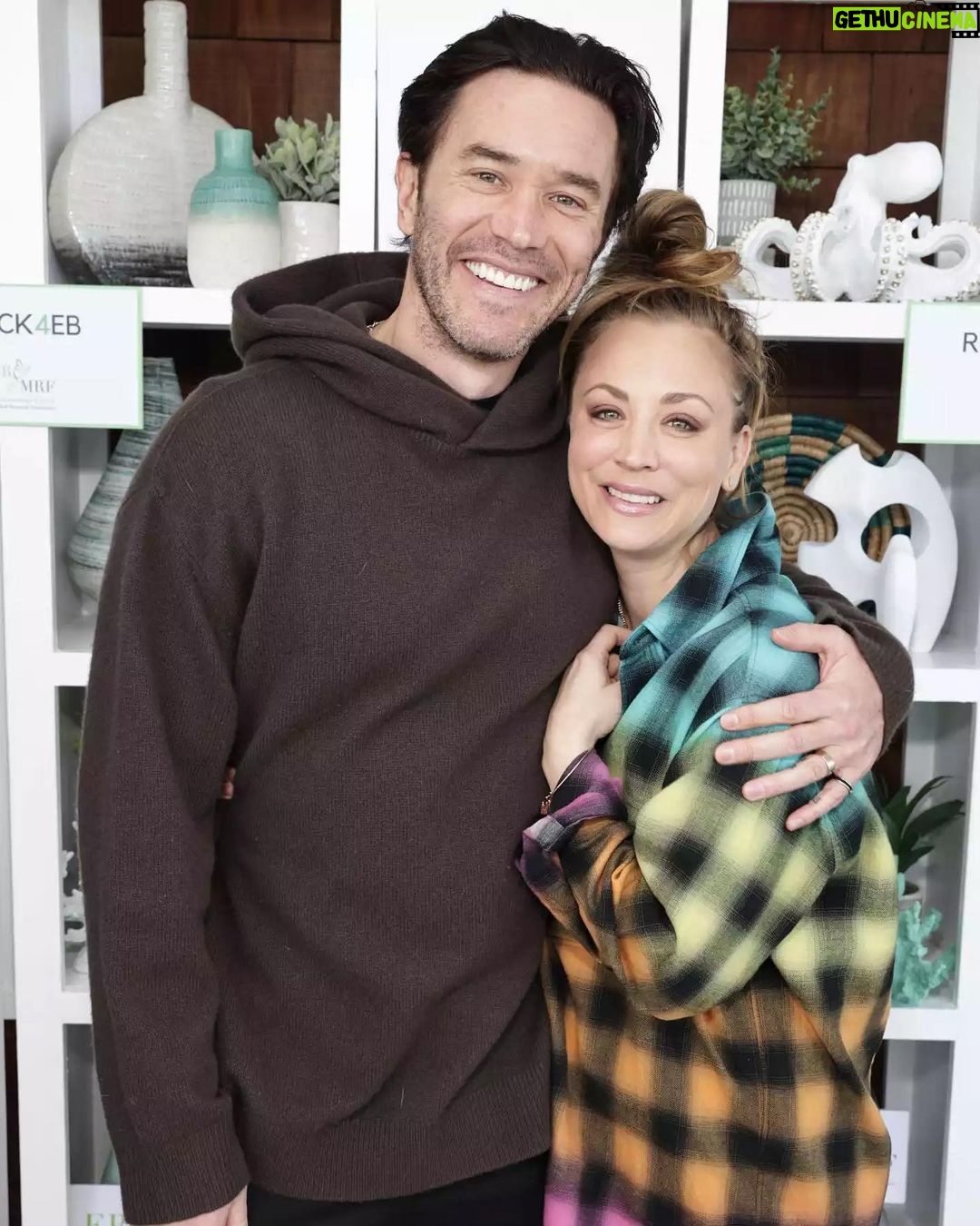 Kaley Cuoco Instagram - After a 3 year absence , we were finally able to put on another amazing @ebmrf fundraiser this weekend , and what a turn out! Please consider learning more , donating or simply re posting .. time to raise awareness to keep our research afloat so we can overcome EB 🦋 thank you @brandicarlile for lending your incredible voice and heart to our event 🎵 💙
