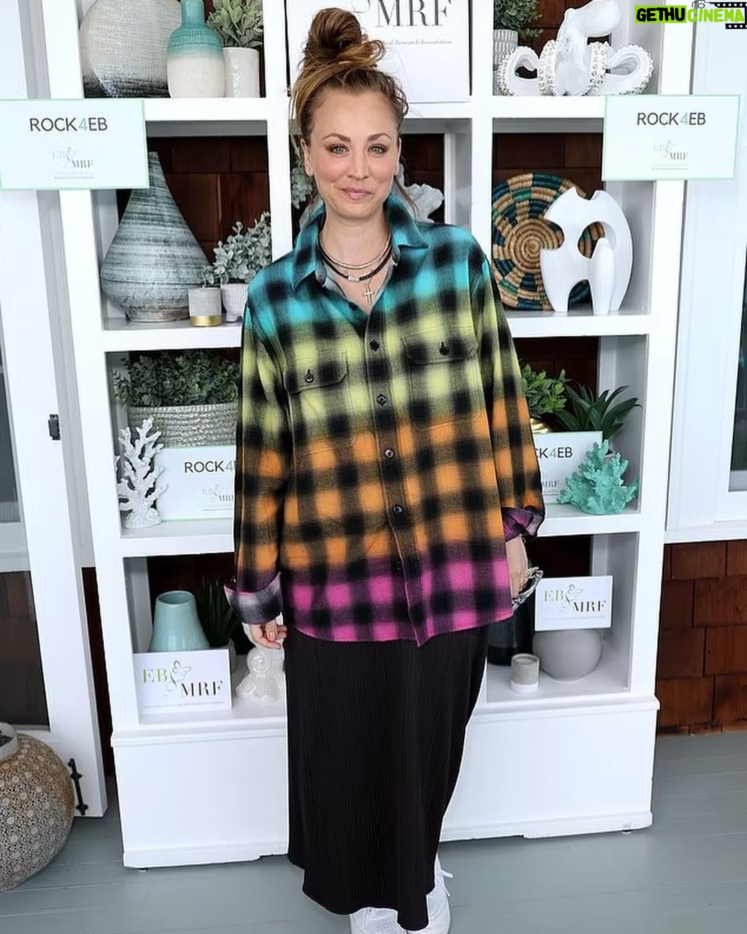 Kaley Cuoco Instagram - After a 3 year absence , we were finally able to put on another amazing @ebmrf fundraiser this weekend , and what a turn out! Please consider learning more , donating or simply re posting .. time to raise awareness to keep our research afloat so we can overcome EB 🦋 thank you @brandicarlile for lending your incredible voice and heart to our event 🎵 💙