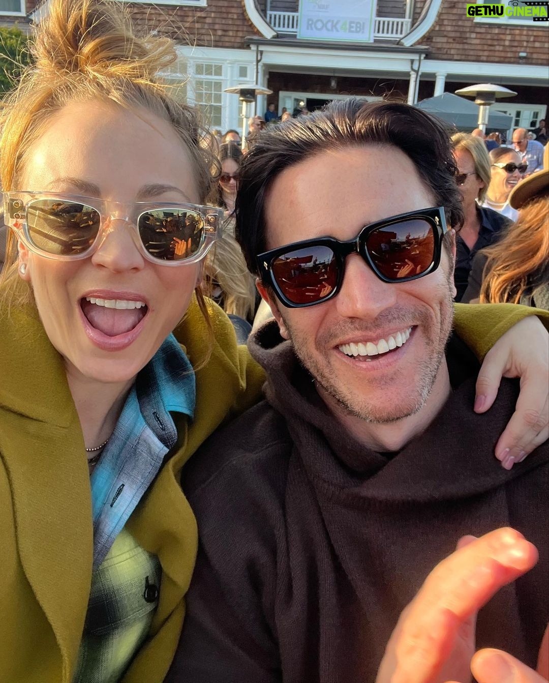 Kaley Cuoco Instagram - After a 3 year absence , we were finally able to put on another amazing @ebmrf fundraiser this weekend , and what a turn out! Please consider learning more , donating or simply re posting .. time to raise awareness to keep our research afloat so we can overcome EB 🦋 thank you @brandicarlile for lending your incredible voice and heart to our event 🎵 💙