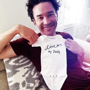 Kaley Cuoco Instagram - 💕Baby girl Pelphrey coming 2023💕 beyond blessed and over the moon… I 💓you @tommypelphrey !!!