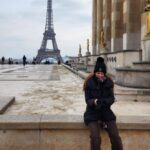 Kalki Koechlin Instagram - Grand चाचा ke tower😂 बच्चा baraf dekh ke hibernation mein ghus gaya. #Eiffeltower #Paris #familytime