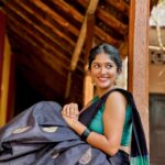 Kalyani Anil Instagram - கண்மணி அன்போடு காதலன் …✨🌚 Saree @ar_handlooms_kuthampully 📸 @_.vichuuuu_ 🫶🏻 #ethinicday #college Mar Ivanios College