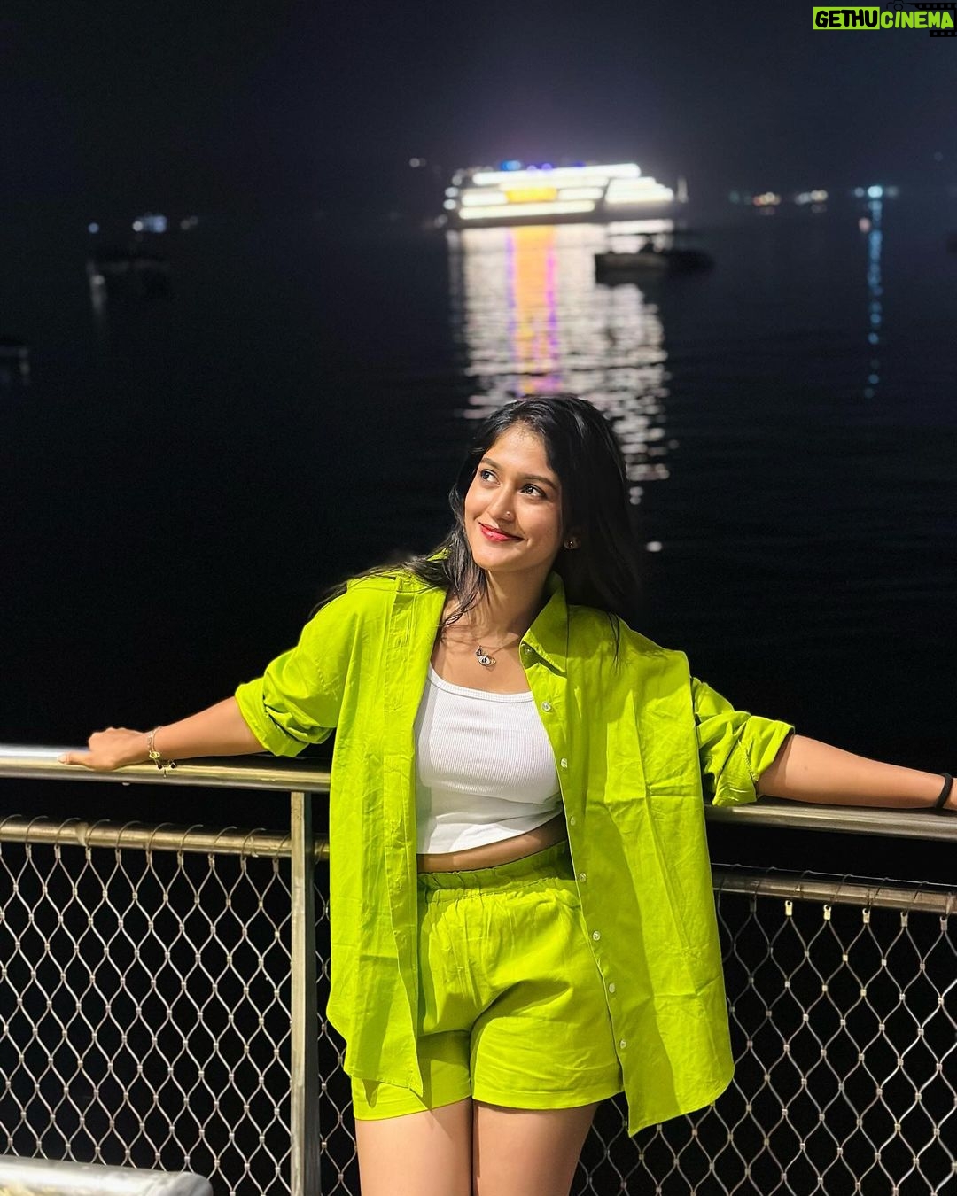 Kalyani Anil - 75.3K Likes - You are here to live your life 💫not to impress others !🤍
Neckset @tanvy_collections
NB : Goa il saree udukan patula🫠
📸 @_.vichuuuu_ 🫶🏻