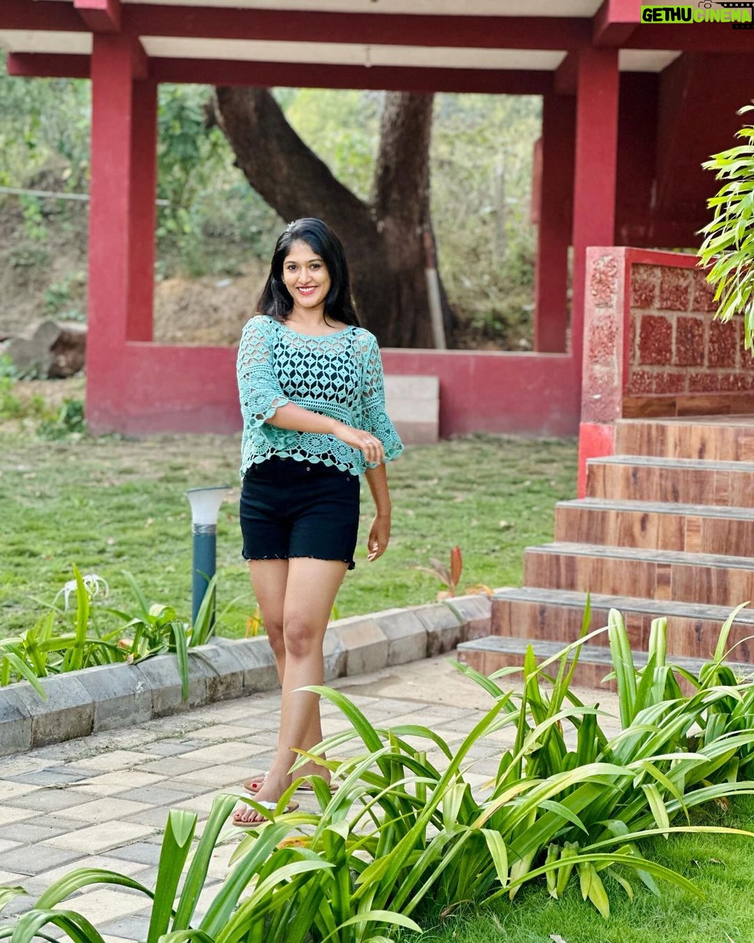 Kalyani Anil - 138.2K Likes - The summer I turned pretty…..🌸🍂
I welcome all the upadeshi Chettans and Chechi’s 🙏🏻
📸 @_.swathy_saji._ ♥️