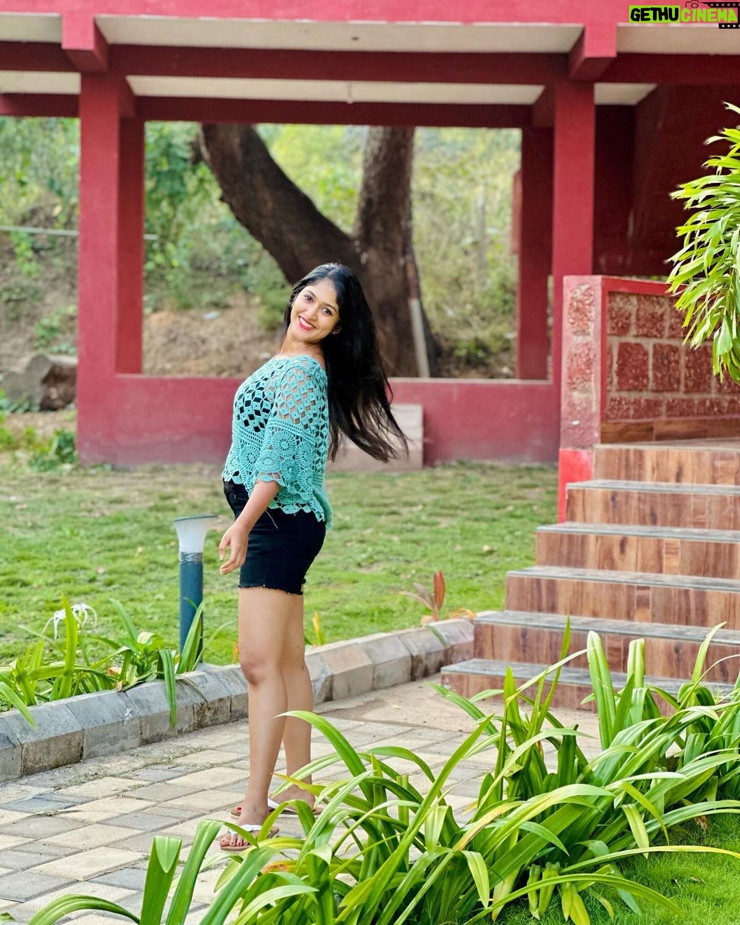 Kalyani Anil - 138.2K Likes - The summer I turned pretty…..🌸🍂
I welcome all the upadeshi Chettans and Chechi’s 🙏🏻
📸 @_.swathy_saji._ ♥️