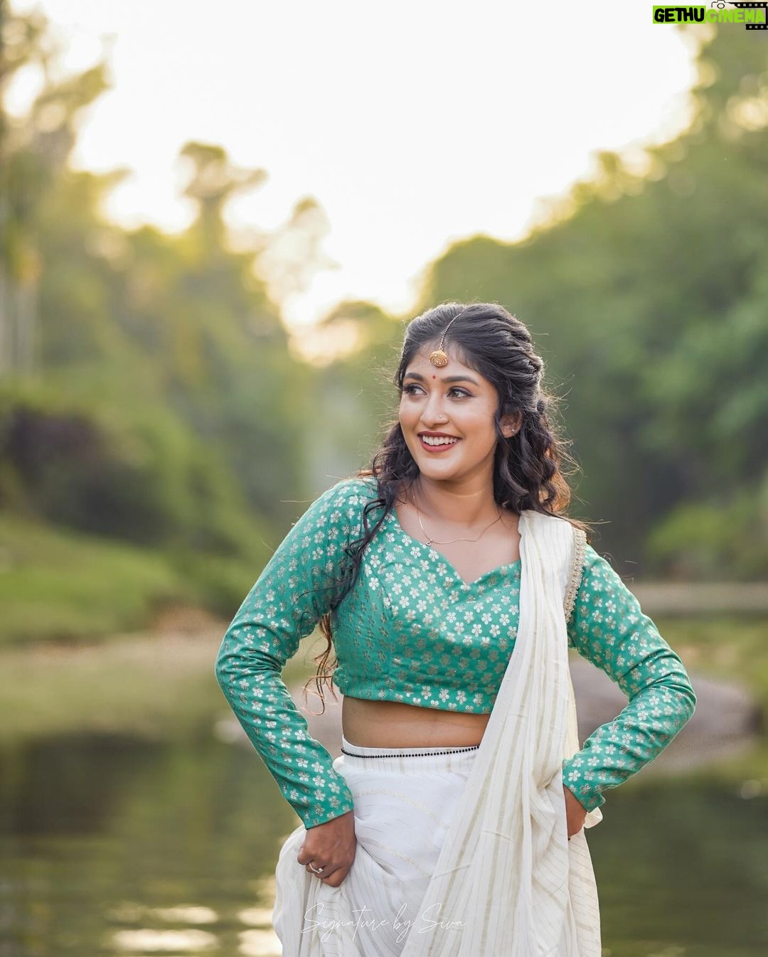Kalyani Anil Instagram - ✨ 💄 @brides_of_deepthi 👗 @pranatistyles 📸 @signaturebysiva Trivandrum, India