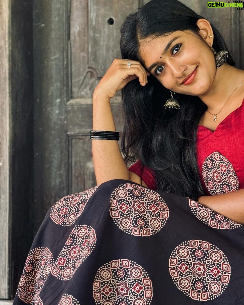 Kalyani Anil Instagram - It’s in her eyes ♥️ 👗 @ar_handlooms_kuthampully Kuthiramalika Palace