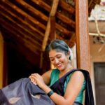 Kalyani Anil Instagram - கண்மணி அன்போடு காதலன் …✨🌚 Saree @ar_handlooms_kuthampully 📸 @_.vichuuuu_ 🫶🏻 #ethinicday #college Mar Ivanios College