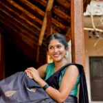 Kalyani Anil Instagram – கண்மணி அன்போடு காதலன் …✨🌚

Saree @ar_handlooms_kuthampully 

📸 @_.vichuuuu_ 🫶🏻

#ethinicday #college Mar Ivanios College
