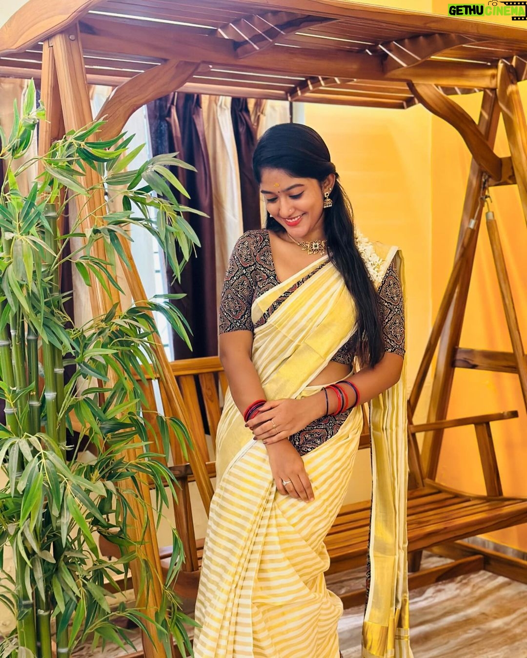 Kalyani Anil - 73.8K Likes - Attukal Pongala 🙏🏻✨
My and Ammas saree from @ar_handlooms_kuthampully
📸 @sonu_.sajeev
#attukalpongala #pongala2024