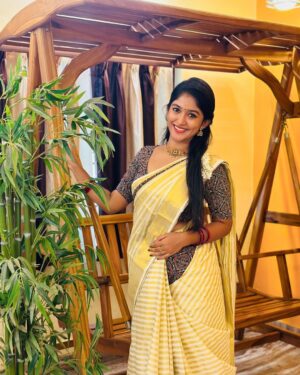 Kalyani Anil Instagram - Attukal Pongala 🙏🏻✨

My and Ammas saree from @ar_handlooms_kuthampully 

📸 @sonu_.sajeev 

#attukalpongala #pongala2024
