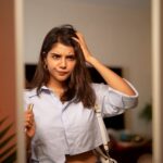 Kalyani Priyadarshan Instagram - Blowdrying, straightening and chemicals to tame frizzy hair? Not any more, I have @lovebeautyandplaney_in ‘s Argan Oil & Lavender Anti-Frizz Hair Serum. It has 100% Organic argan oil that works instantly to tame my frizz It ends on such a fresh lavender note, I just love it! #AD #LoveBeautyAndPlanet #FrizzFreeeGenie #NoFrizz #FrizzFreeHair #ArganOil #NoMoreFrizzyHair #SayByeByeToFrizzyHair #HairSerum #HairCareRoutine
