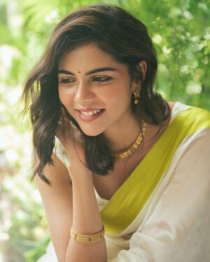 Kalyani Priyadarshan Instagram - Thiruvonam 2023 🥰🌼
#happyonam