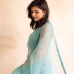 Kalyani Priyadarshan Instagram - Super excited for my next in Tamil! I know it’s been a bit of a wait for you guys but I feel in my heart this will be worth it! Hope we have everyone’s blessings. #Genie is a film that seems to be making my wishes come true, all at the same time! An incredibly interesting script, a role that gives me so much scope to perform, a huge casting coup , a director as crazy and passionate as I am, a producer who goes all in… aaaand … AR Rahman sirrrr 😍🤩 🧞‍♂️ @jayamravi_official @arrahman @velsfilmintl @krithi.shetty_official @wamiqagabbi @dr.isharik.ganesh #arjunanjr @pradeeperagav @artdirector_umesh @_deepthee_ @shruthimanjari @kiransaphotography
