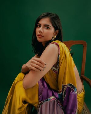 Kalyani Priyadarshan Instagram - Definitely played Desi Girl while taking these shots 🎶