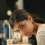 Kalyani Priyadarshan Instagram - But first... Skin prep!💁🏻‍♀️ Before getting into makeup I always make sure that my skin prep is on point, so here is a little sneak peak into how I get my skin, makeup ready:- 1) Cleansing my face with a gentle face wash to remove all the dirt and impurities 2) A quick ice dunk for that instant skin pick-me up 3) A light weight moisturiser for a boost of hydration 4) Never skip sunscreen So this was my simple skin prep and now I am all set for my makeup!! @simpleskincareindia #ad #simpleskincareindia #skincareroutine #kindtoskin #skinprep #flawlessskin #skincareessentials