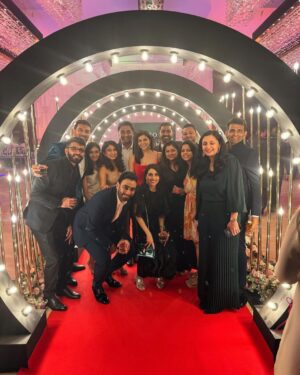 Kalyani Priyadarshan Instagram - Fragments of an unforgettable week that I kinda wish never ended 🙃🥰♥️… @harshwedskanchan #belikewater 
(PS : you know it was a great wedding when you have little to no usable photos with the actual bride and groom)