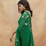 Kalyani Priyadarshan Instagram - 🌾🌞☀️ @_deepthee_ @kalyanjewellers_official @kiransa @nikhitaniranjan @chisellemakeupandhair