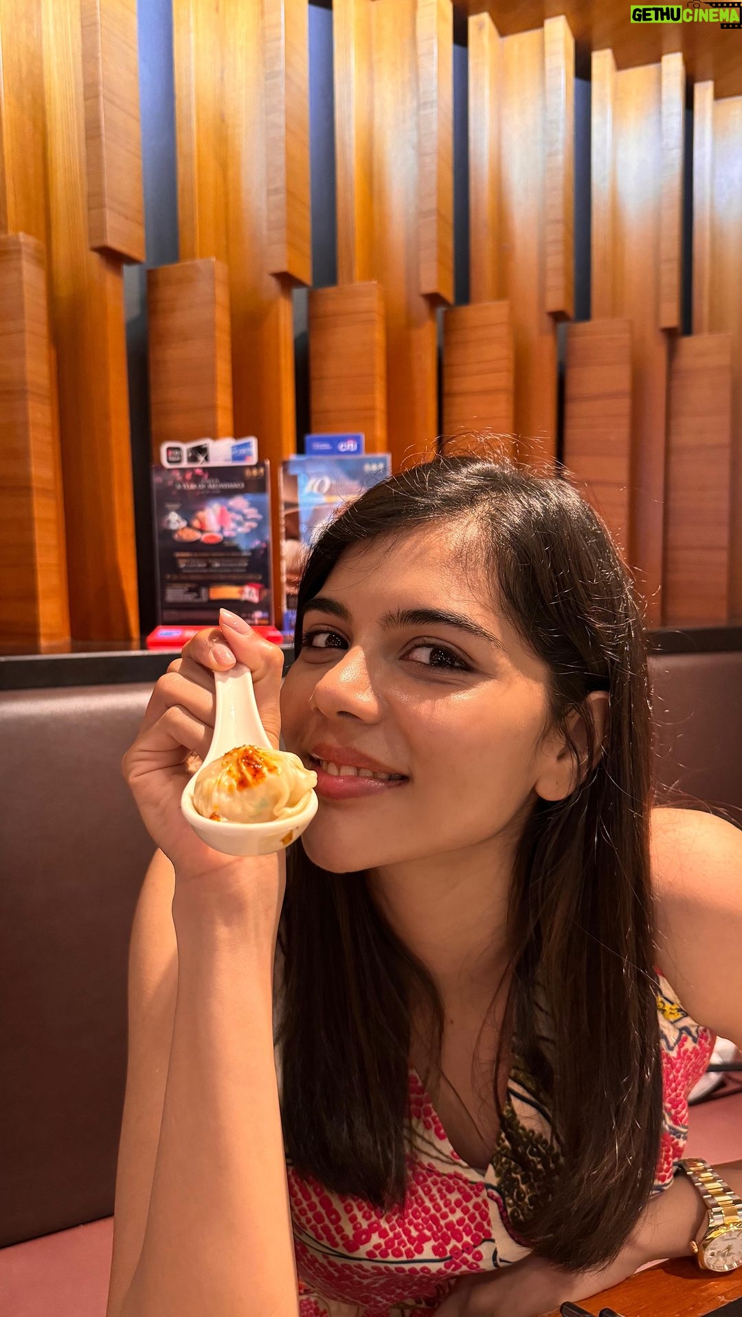 Kalyani Priyadarshan Instagram - Cried our eyes out to Fix You Jumped our legs out for Sky Full of Stars Ate our stomachs out to sushi and sambal Shopped our wallets out to things we don’t need Talked our hearts out with friends like fam… All in all, a trip that ended up being an incredible therapy session for the soul ♥️ Thanks @anush_r for this edit 🤗