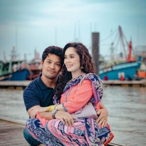 Kamal Adli Instagram - Dari SETELAH TERLAFAZNYA AKAD..PEREMPUAN TANPA DOSA..NOW My akira khan!! Sampai lah Akad betul2..

PASANGAN SERASI AWARD AGAIN.. TQ SO MUCH SUDI JADI HEROIN KITE ❤️
I miss u shooo much!! 

#AkiraKhan