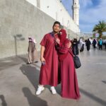 Kamal Adli Instagram - Alhamdulillah.. hari ni hari melawat masjid quba n bukit uhud 💪 mcm student sekolah kitorg hahaha.. So kita pakai baju color sama takut hilang❤❤❤ Quba Mosque