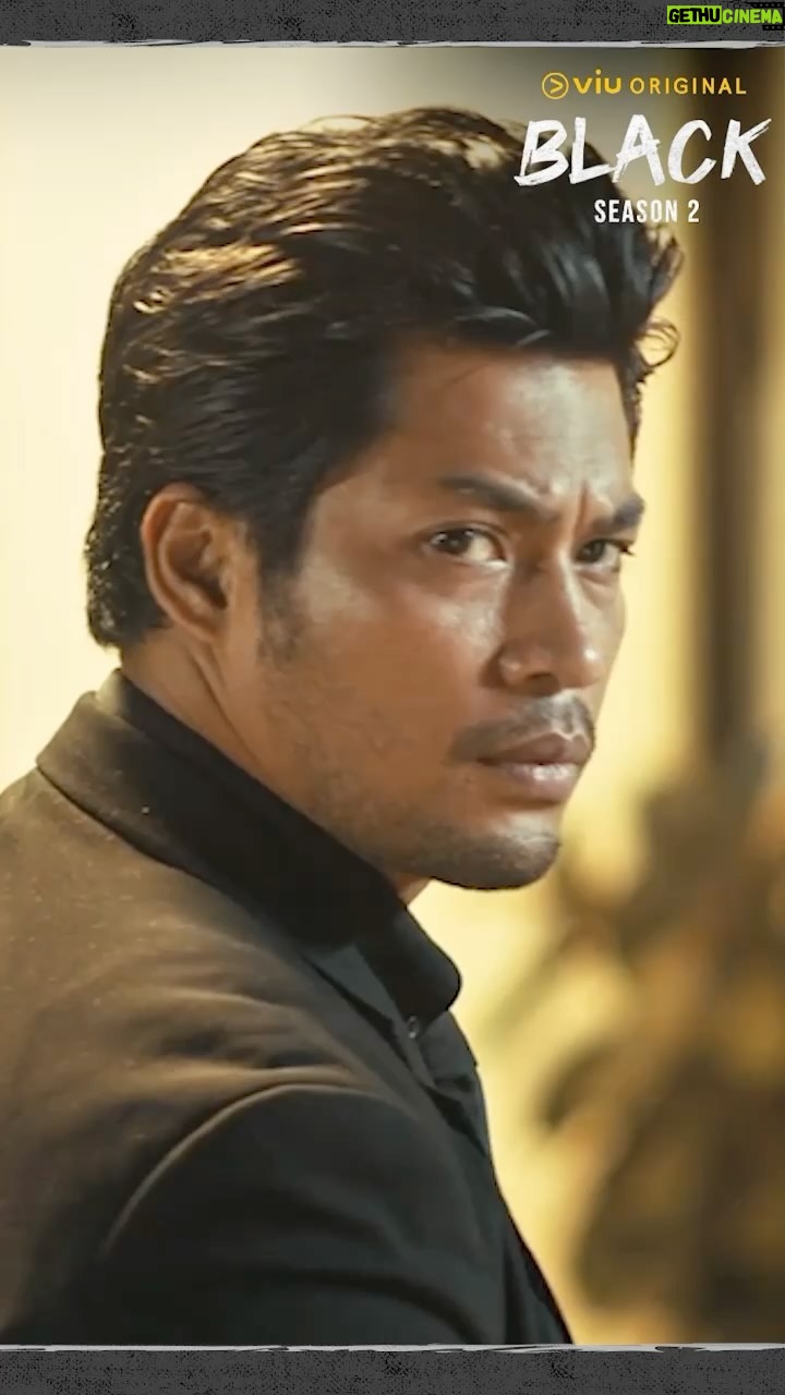 Kamal Adli Instagram - Episod 5 DAN 6 keluar esok! Kamal belanja sneak peek sikit #ViuOriginal #BlackS2 @viuoriginal