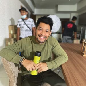Kamal Adli Instagram - saya sihat laaa.. guys jangan panic kalau covid positive.. insyaallah quarantine n jaga jarak mati laa virus tu okk 😘