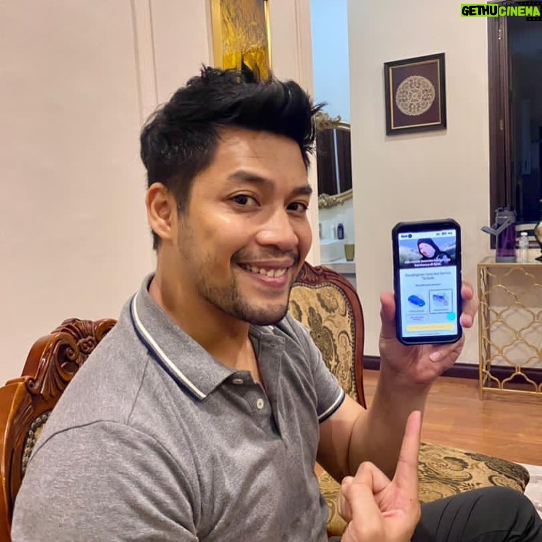 Kamal Adli Instagram - Guys.. Sekarang bila tengah musim Covid ni kalau boleh semua mesti nak online kan? Yang nak kena renew insurans dan roadtax tu pun mesti korang lagi prefer online betul tak? Dah la tak payah bazir masa beratur dekat JPJ, masa pun jimat banyak. So kali ni Kamal nak suggest dekat korang satu platform paling pantas and mudah untuk korang renew insurans dan roadtax. Mesti pernah dengar Bjak.my kan? Yes! Bjak.my memang platform terbaik untuk korang renew insurans dan roadtax korang. Nak tahu sebab apa?? ✔️Korang WhatsApp minta sebut harga, 3 minit terus sampai ✔️Bukan 1 atau 2, tapi ada 10 syarikat insurans untuk korang pilih ✔️Dah bayar, polisi insurans terus aktif dalam 5 minit je ✔️Malas nak keluar? Roadtax korang Bjak boleh hantar terus sampai rumah! Best kan?? So korang tak payah susah-susah dah. Renew je insurans dengan roadtax korang dekat Bjak.my ok!
