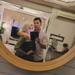 Kamal Adli Instagram - Phone #honormagicv2 ni memang superb!! Paling nipis and ringan!! Camera lawo naw!! Kalau nk layan movie nak main game memang puas hati!! @honormalaysia