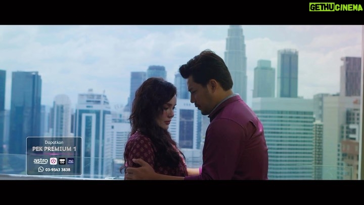Kamal Adli Instagram - Raden dah kembali dengan Akira? #AkiraKhan #CintaDuaDimensi 🇲🇾🇵🇰 #Megadrama Setiap Isnin – Khamis, 10 malam di Astro Ria dan strim di Astro GO 😎 Lakonan: @kamaladli @uqashasenrose2 @iam_irfun @mariafarida @esmadaniel @juliafarhanamarin @idzham_ismail @razman_mahayuddin @saidahkamarudin @safurashah @makwanlatah @dilla_ahmad7 @pushpanarayan @zalfazin dan ramai lagi… Arahan: @khanmancung Produksi: @sronesdnbhd Penerbit @sitirosmizahsemail karya @ammaraayyash Untuk gossip dan berita layari www.gempak.com Untuk banyak lagi video, tonton di Instagram @bambam_studios Astro Baharu. Strim tanpa gangguan hujan dengan Astro Ultra Box. PEK PREMIUM 1 WhatsApp “NAK ASTRO” ke 03-9543 3838