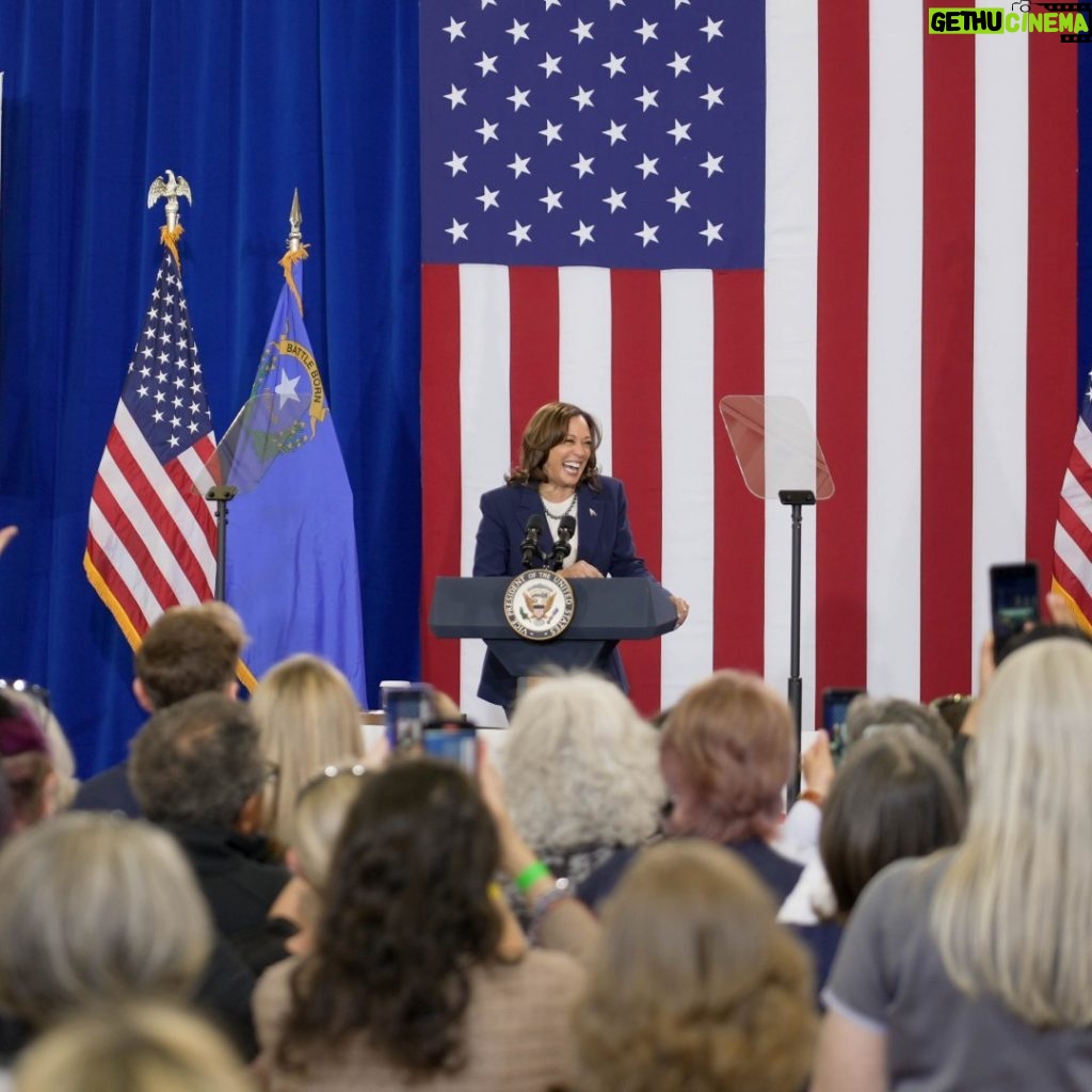 Kamala Harris Instagram - It was good to be back in Nevada to accept the endorsement of @votolatino. Voters are ready to make their voices heard and fight for democracy, opportunity, and freedom. When we fight, we win.
