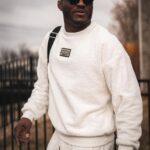 Kamaru Usman Instagram - LONDON WE OTW 👊🏿🫶🏿 #MARCH18TH #UFC286 #LONDON #ANDNEW 📸 @patty_cuts Styled: @ugomozie
