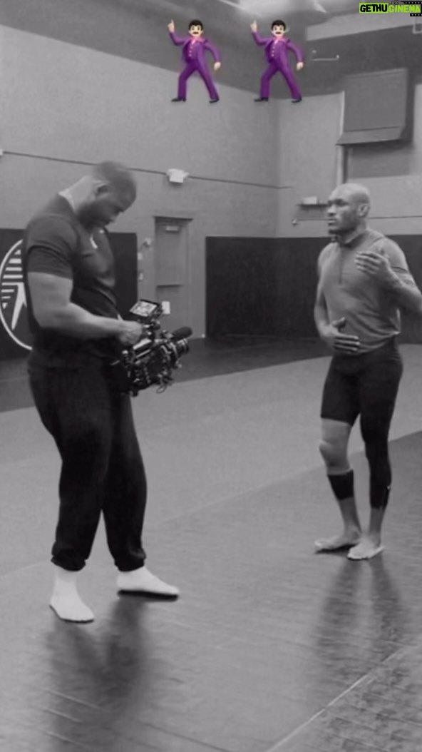 Kamaru Usman Instagram - My Shmoooood all 2024!! Let’s do this 🫶🏿😂🕺🏿