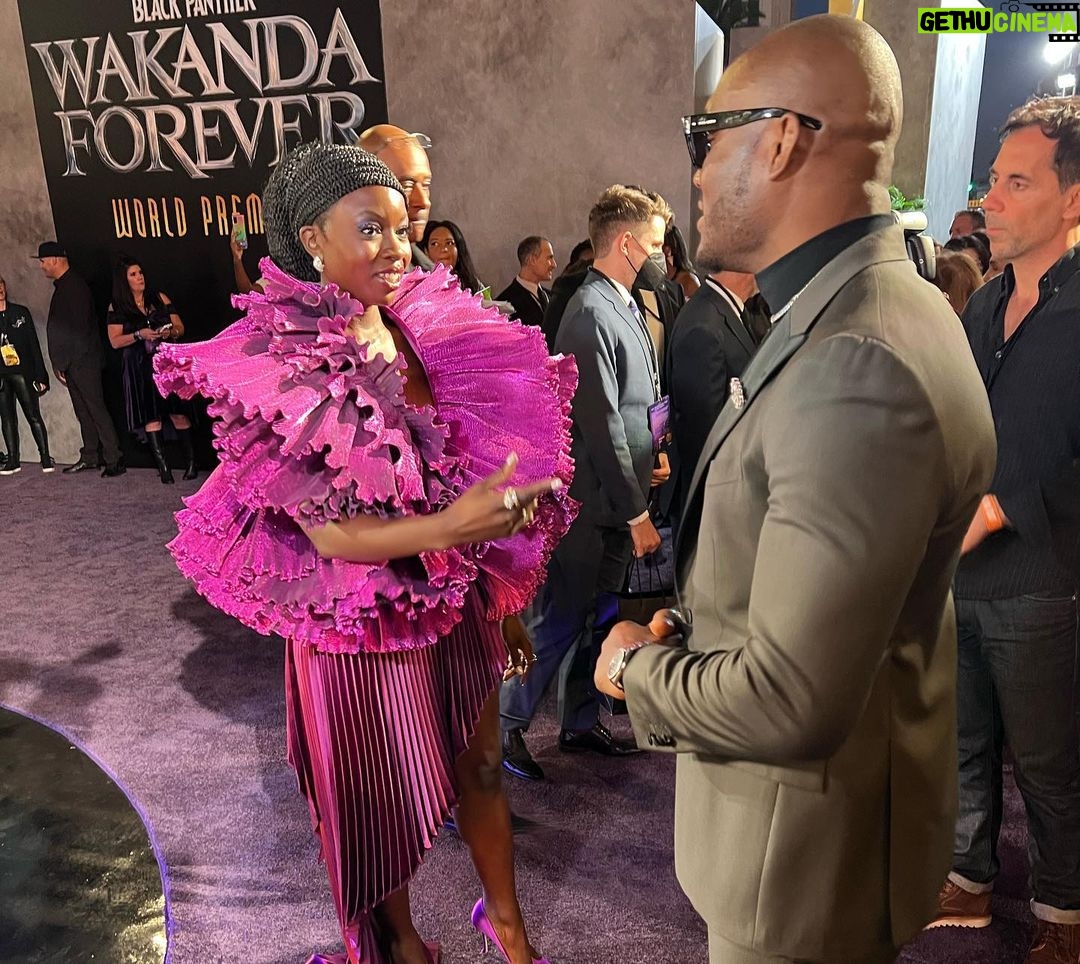 Kamaru Usman Instagram - I hope you all are enjoying this Movie #wakandaforever What an experience it was filming this movie ππΏππΏ
