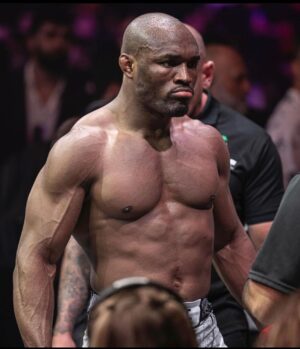 Kamaru Usman Instagram - I dared to be great and fell short. Sometimes this is the journey of life. I prey I never complain about the cards I’ve been dealt for I have been blessed beyond my wildest dreams. 

Alhamdulilah for everything. We go back to the drawing board and Insha Allah we’ll be back 🫶🏿🙏🏿👊🏿🇳🇬 #UFC294 #GREATFUL