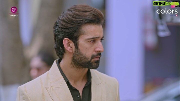 Kamya Punjabi Instagram - Court mein hua Neerja ka saamna Abeer aur uske parivaar se. Kya hoga ab iss kahaani mein? 😰 Dekhiye #NeerjaEkNayiPehchaan, har roz raat 8:30 baje, sirf #Colors aur @officialjiocinema par. @aasthasharma.27 @rajveer__singh @abhishekrawat_actor @panjabikamya