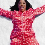 Kandi Burruss Tucker Instagram - These dance moves are giving struggle… 🤣🤣🤣 Happy Holidays! #SurroundSound Director + Editor: @mrdblanks Camera Op: @j.paschalphoto Hair: @taetv Makeup: @sewjodie Wardrobe Stylist: @ryanisstyle Production Assistants: @rlx_4k @jeffery.jpeg Nails: @imnails