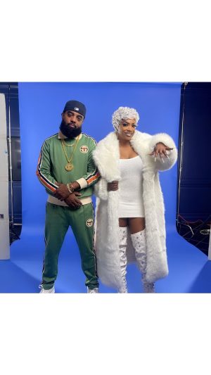 Kandi Burruss Instagram - It’s officially 12 days til Christmas!!!!! Happy holidays!

@todd167 
#quadcitydjs #95south #KKnock
#WhatYouWantForChristmas
Director + Editor: @mrdblanks 
Camera Op: @j.paschalphoto 
Hair: @taetv 
Makeup: @sewjodie 
Wardrobe Stylist: @ryanisstyle 
Production Assistants: 
@rlx_4k @jeffery.jpeg 
Nails: @imnails