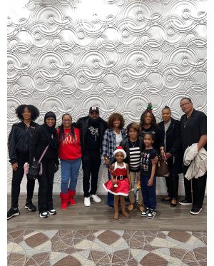 Kandi Burruss Instagram - The family had to come out & support @blazetucker on her first dance recital!!!! We got an extra treat because @princessshya performed too! They did such a great job! All the dancers at @dancemakersatlanta were amazing. Awesome job! 👏🏾👏🏾👏🏾🎄🎉❤️

Sidebar… thank you @bravoandy for my sweater! ❤️😘