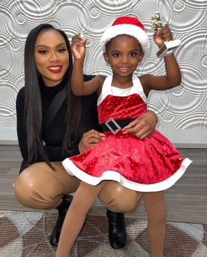 Kandi Burruss Instagram - The family had to come out & support @blazetucker on her first dance recital!!!! We got an extra treat because @princessshya performed too! They did such a great job! All the dancers at @dancemakersatlanta were amazing. Awesome job! 👏🏾👏🏾👏🏾🎄🎉❤️

Sidebar… thank you @bravoandy for my sweater! ❤️😘