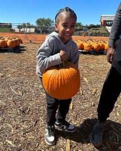 Kandi Burruss Tucker Instagram - It’s that time of year where a trip to the #PumpkinPatch is a must!