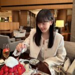 Kang Han-na Instagram - 얼른 다시 만나자, 금실아🍓