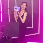 Kang Han-na Instagram - 아티스트 분들 모두 축하드립니다🌹 초대해주셔서 감사해요 :) #2022MAMAAWARDS
